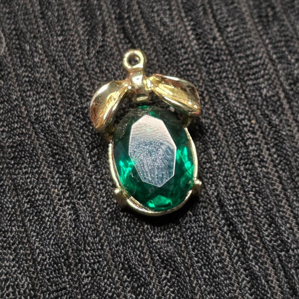 Vintage Emerald Green Glass Pendant Gold Tone Leaf Charm 1950s 60s